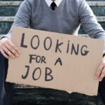 Meer dan 1 miljoen mensen staan nog steeds langs de kant